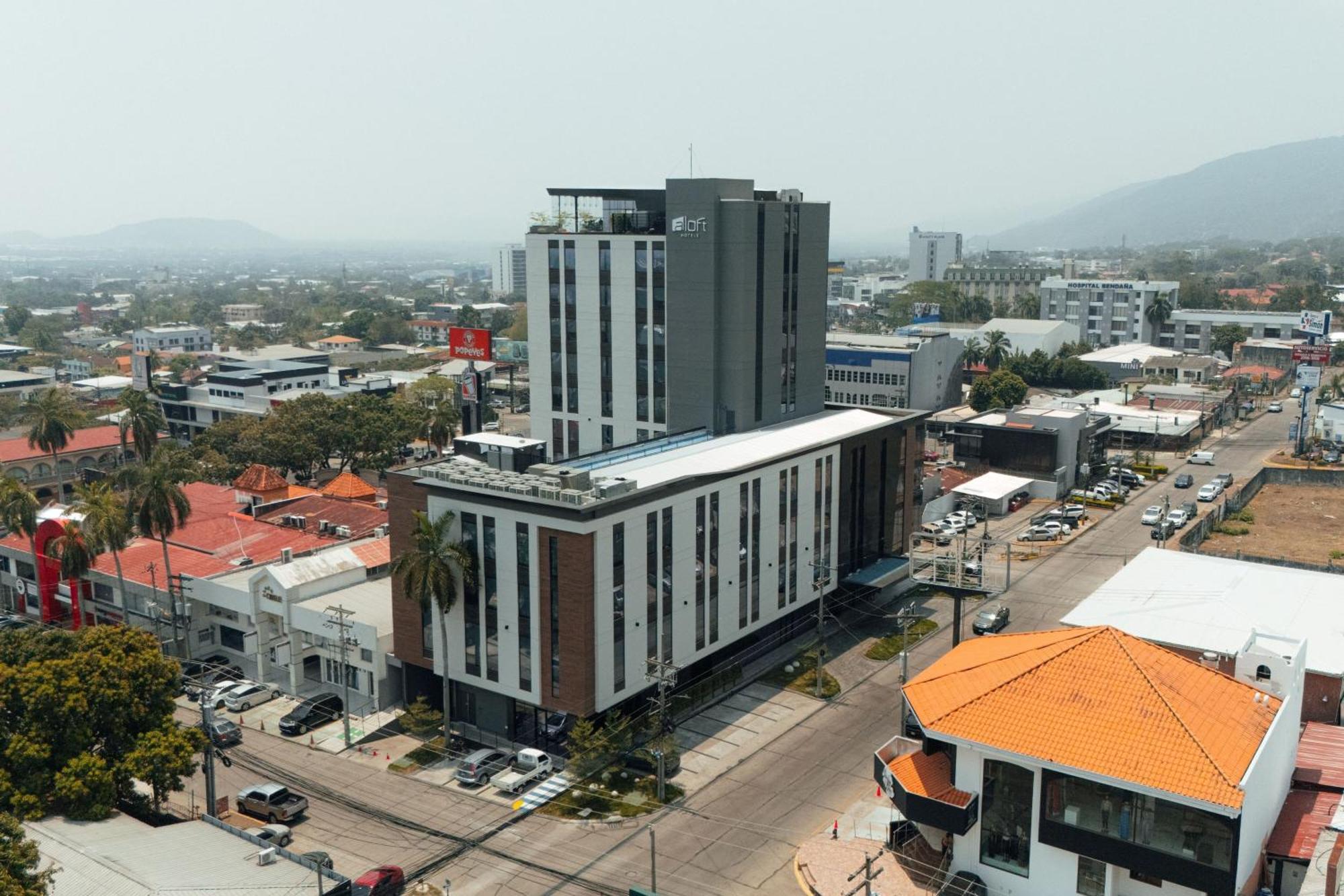 Hotel Aloft San Pedro Sula Esterno foto