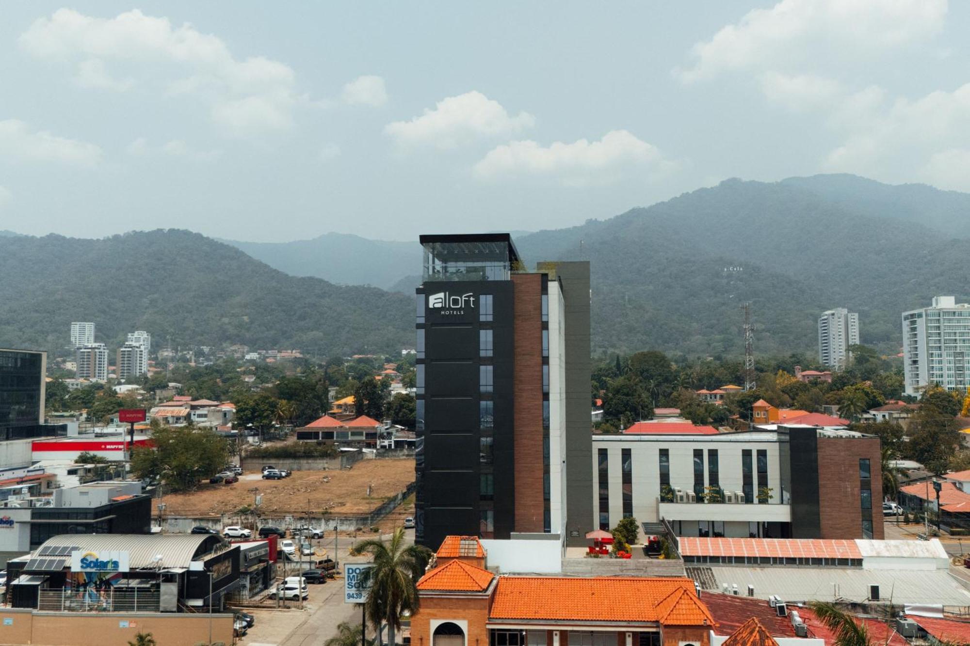 Hotel Aloft San Pedro Sula Esterno foto